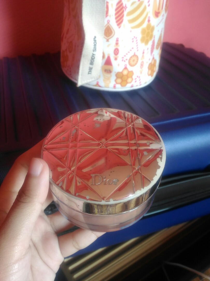 Dior Skin Nude Air Powder Kesehatan Kecantikan Rias Wajah Di Carousell