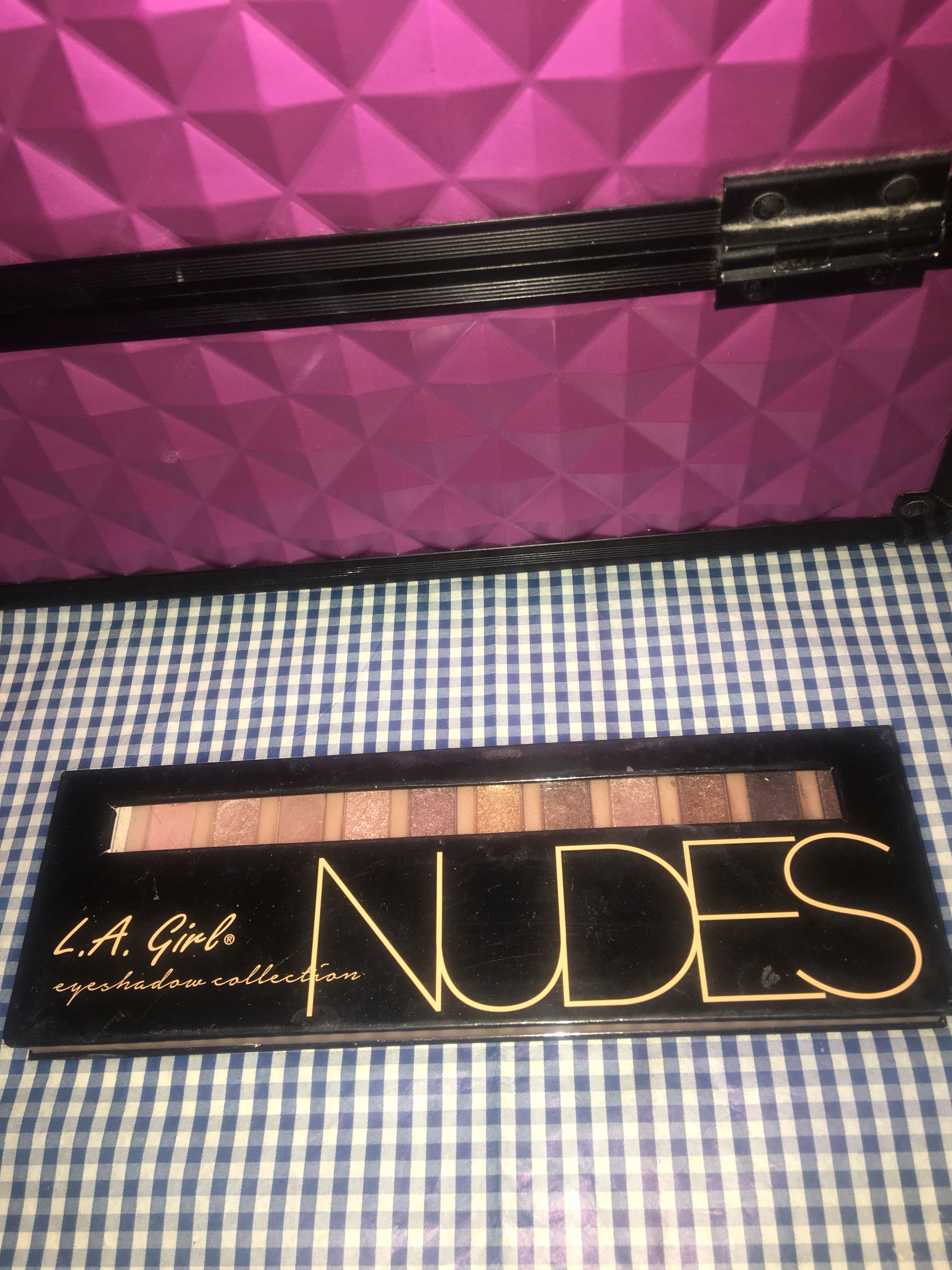 La Girls Nude Eyeshadow Kesehatan Kecantikan Rias Wajah Di Carousell