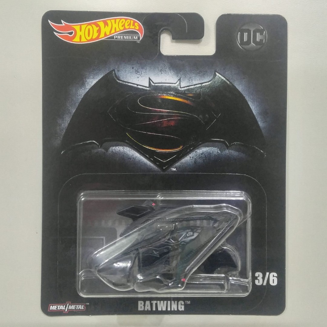 Mattel Hot Wheels DC Comics Batman vs Superman Batwing Diecast Vehicle 興趣及遊戲 玩具 遊戲類