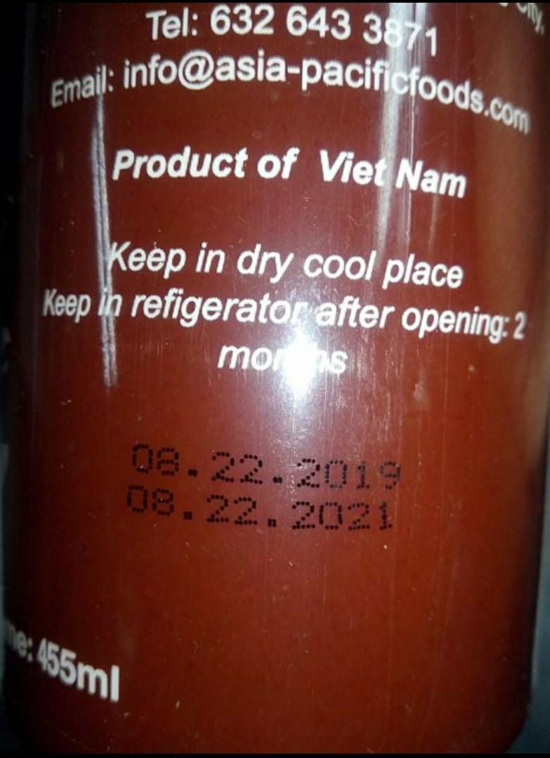 Cholimex Sriracha Hot Chili Sauce Ml Food Drinks Packaged Instant Food On Carousell