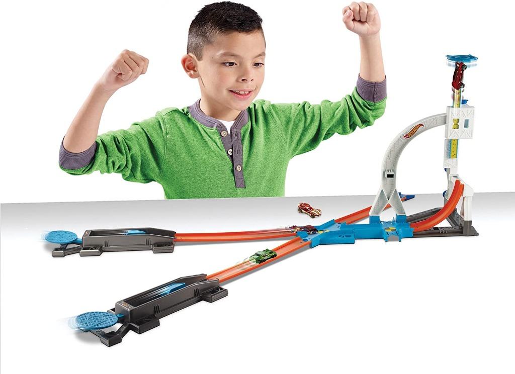 Mattel FTB69 Hot Wheels City Ultimate Garage Set Hot Wheels Track Builder System Stunt Kit