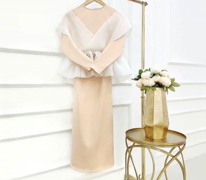Odda Kl Fallon Kurung In Nude Women S Fashion Muslimah Fashion Baju