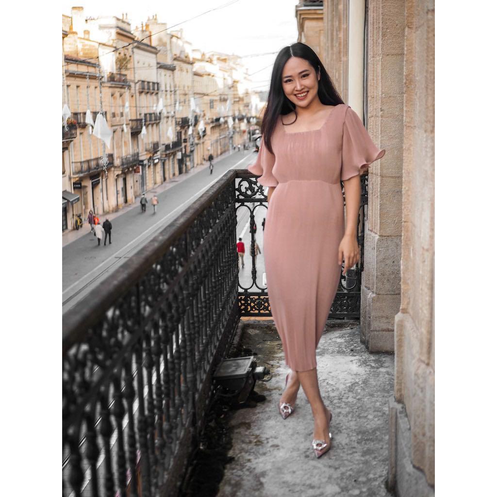 Shopetni Caroline Dress Nude Fesyen Wanita Pakaian Wanita Gaun Rok
