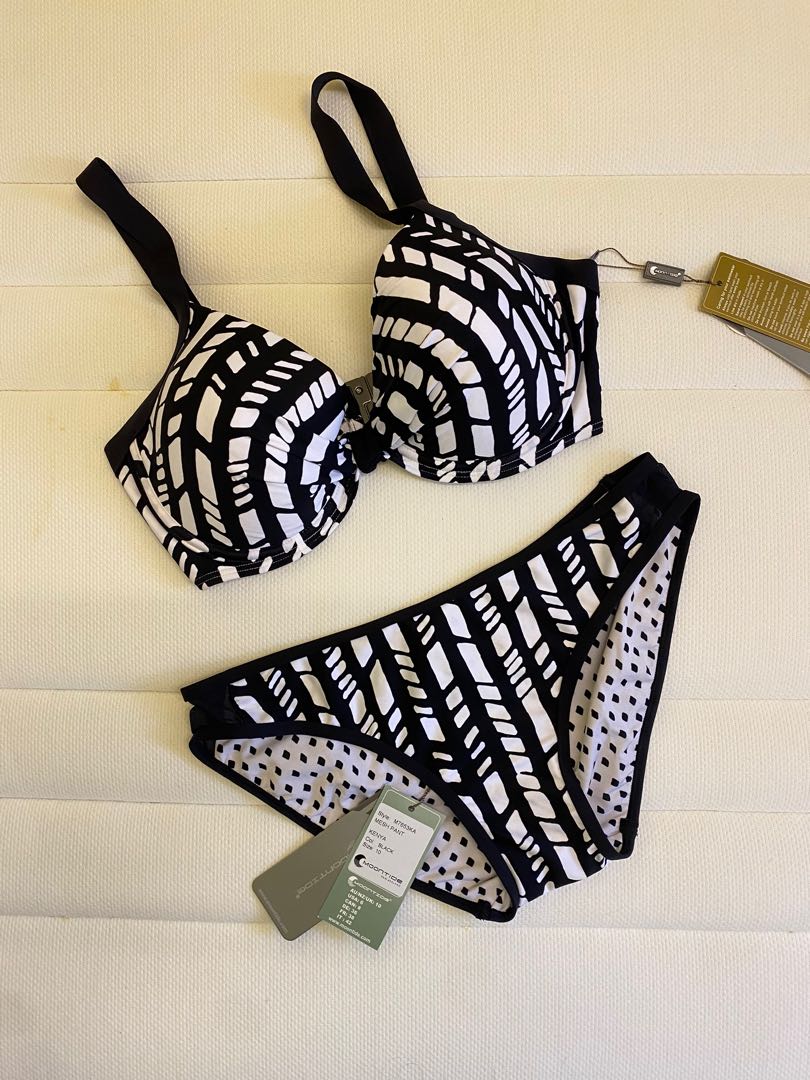 new Moontide bikini set 女裝 運動服裝 Carousell
