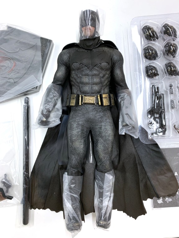 已開無盒 Hottoys Hot toys MMS342 Batman BVS 普通版 興趣及遊戲 玩具 遊戲類 Carousell