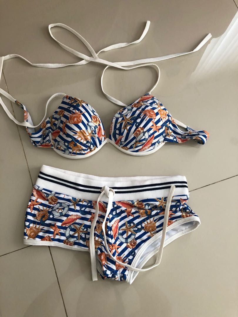 Bikini Biru Putih Fesyen Wanita Pakaian Wanita Lainnya Di Carousell