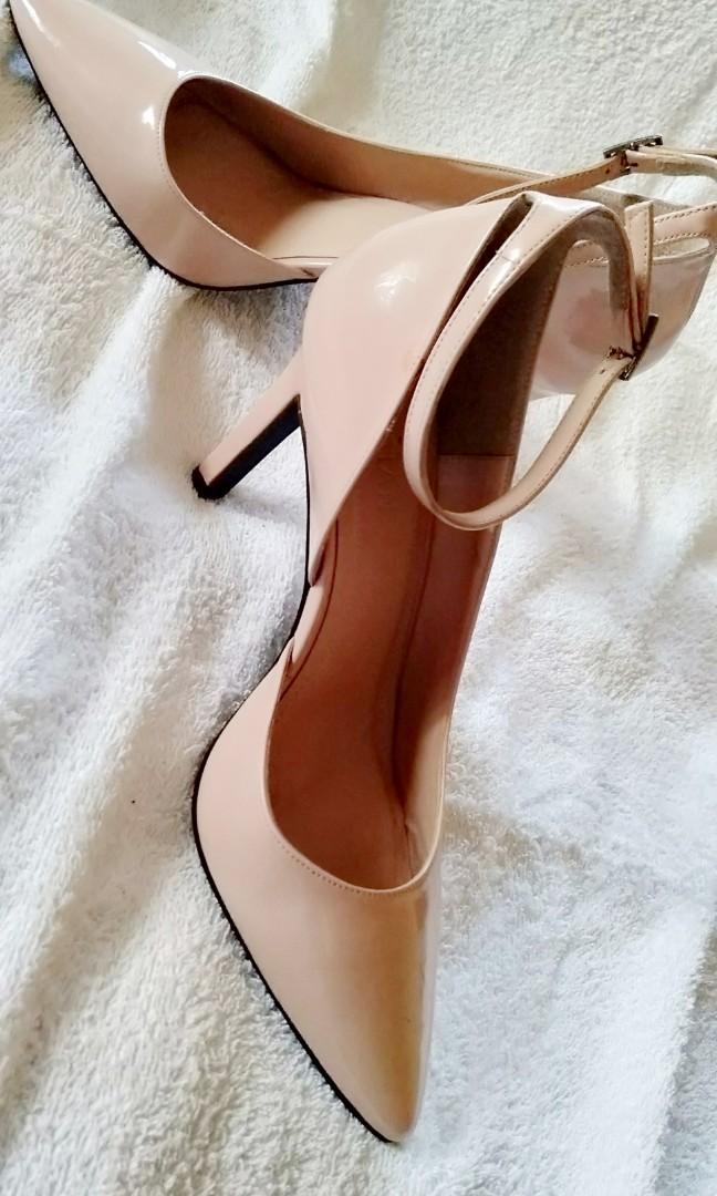 Parisian Nude Heels Women S Fashion Footwear Heels On Carousell