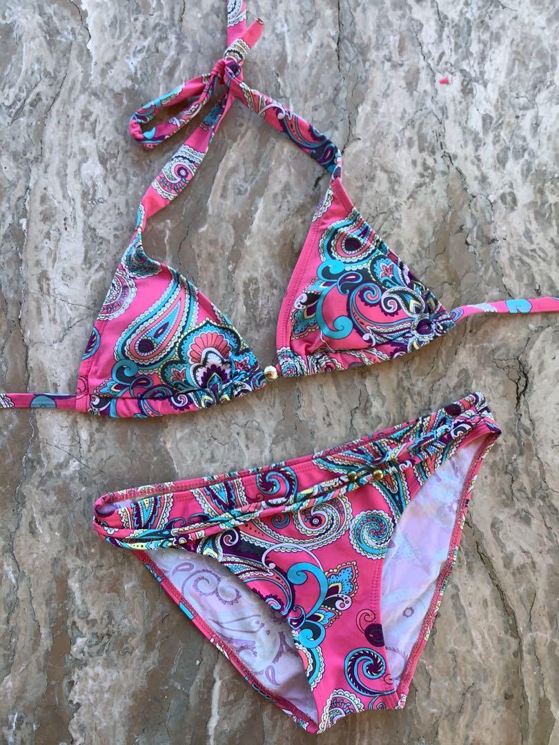 Y K Pink Paisley Bikini Set With Gold Details Women S Fashion