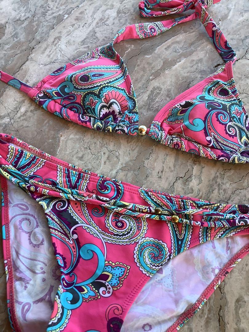 Y K Pink Paisley Bikini Set With Gold Details Women S Fashion