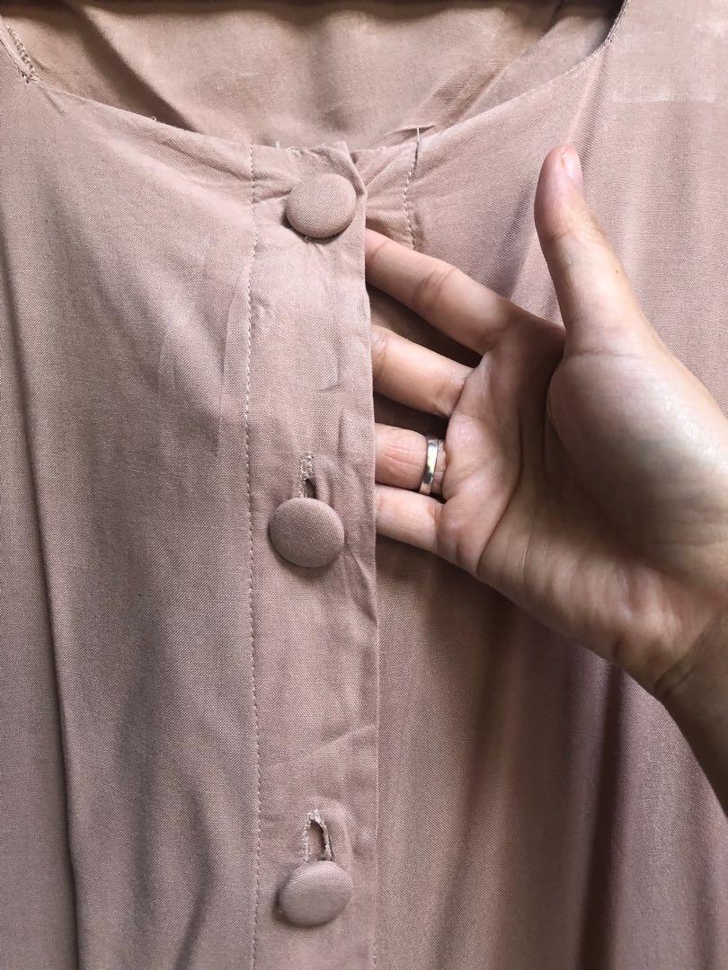Mididress Nude Fesyen Wanita Pakaian Wanita Gaun Rok Di Carousell