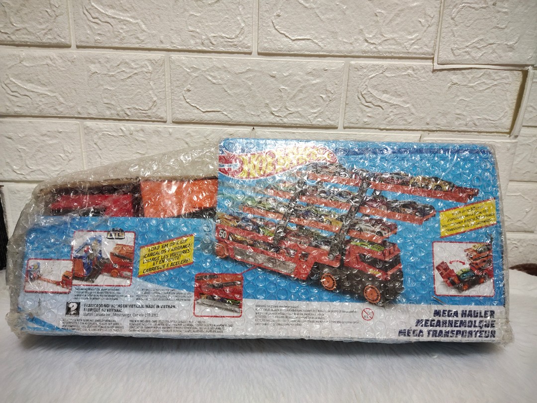 Hot Wheels Mega Hauler Hobbies Toys Toys Games On Carousell