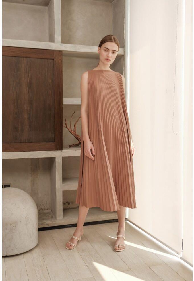 New Duma Nami Pleats Dress Brown Nude Fesyen Wanita Pakaian Wanita