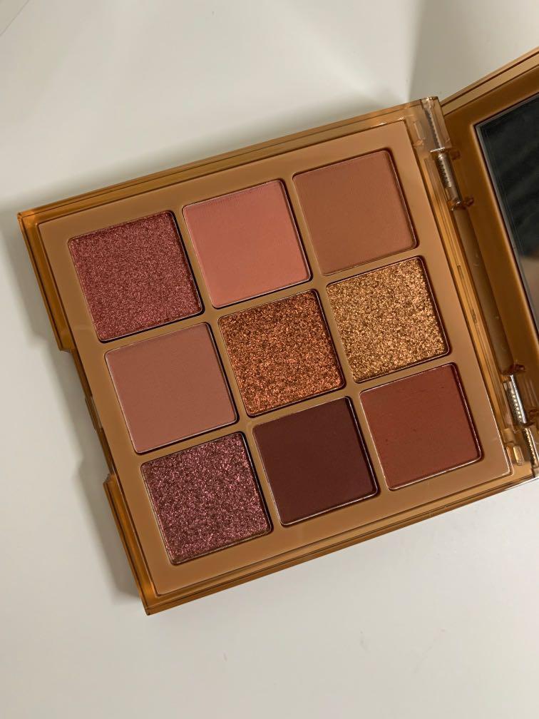 Huda beauty nude obsession medium eyeshadow palette 美容個人護理 健康及美容