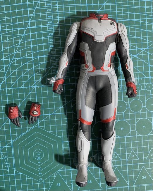 MARVEL AVENGERS END GAME HOT TOYS 1 6 SCALE MMS537 TONY STARK TEAM SUIT LOOSE COLLECTIBLE FIGURE