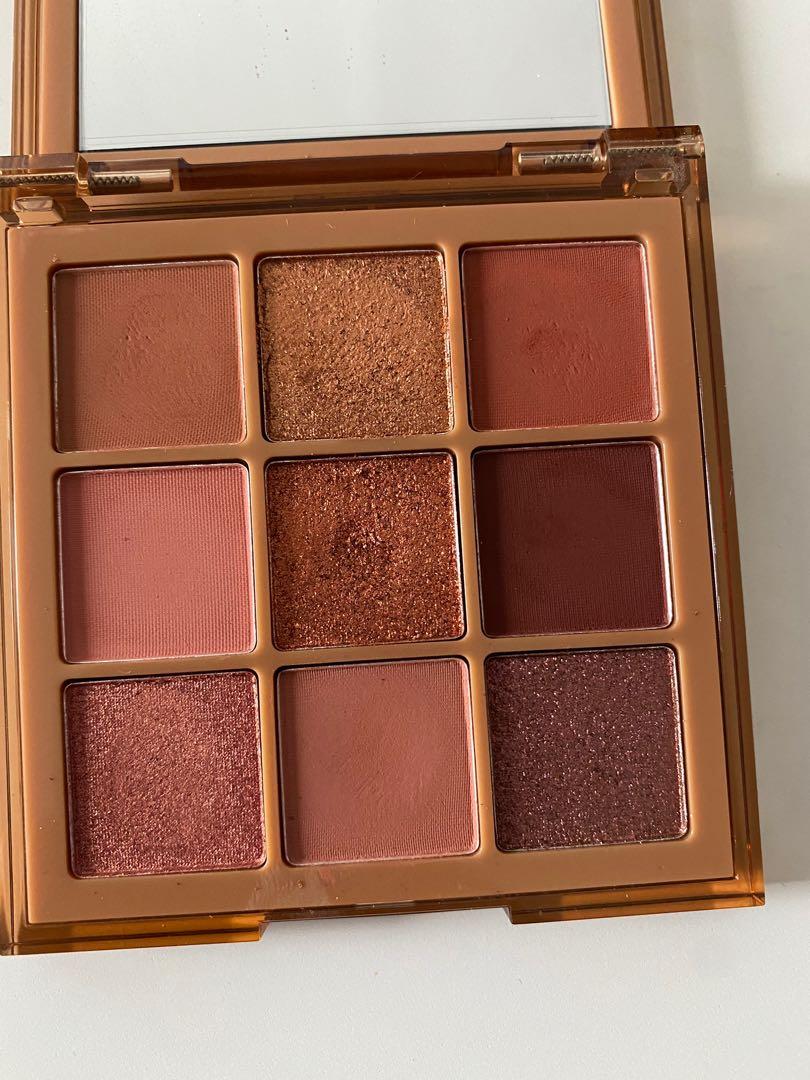 Huda Beauty Medium Nude Obsession Eyeshadow Palette Beauty