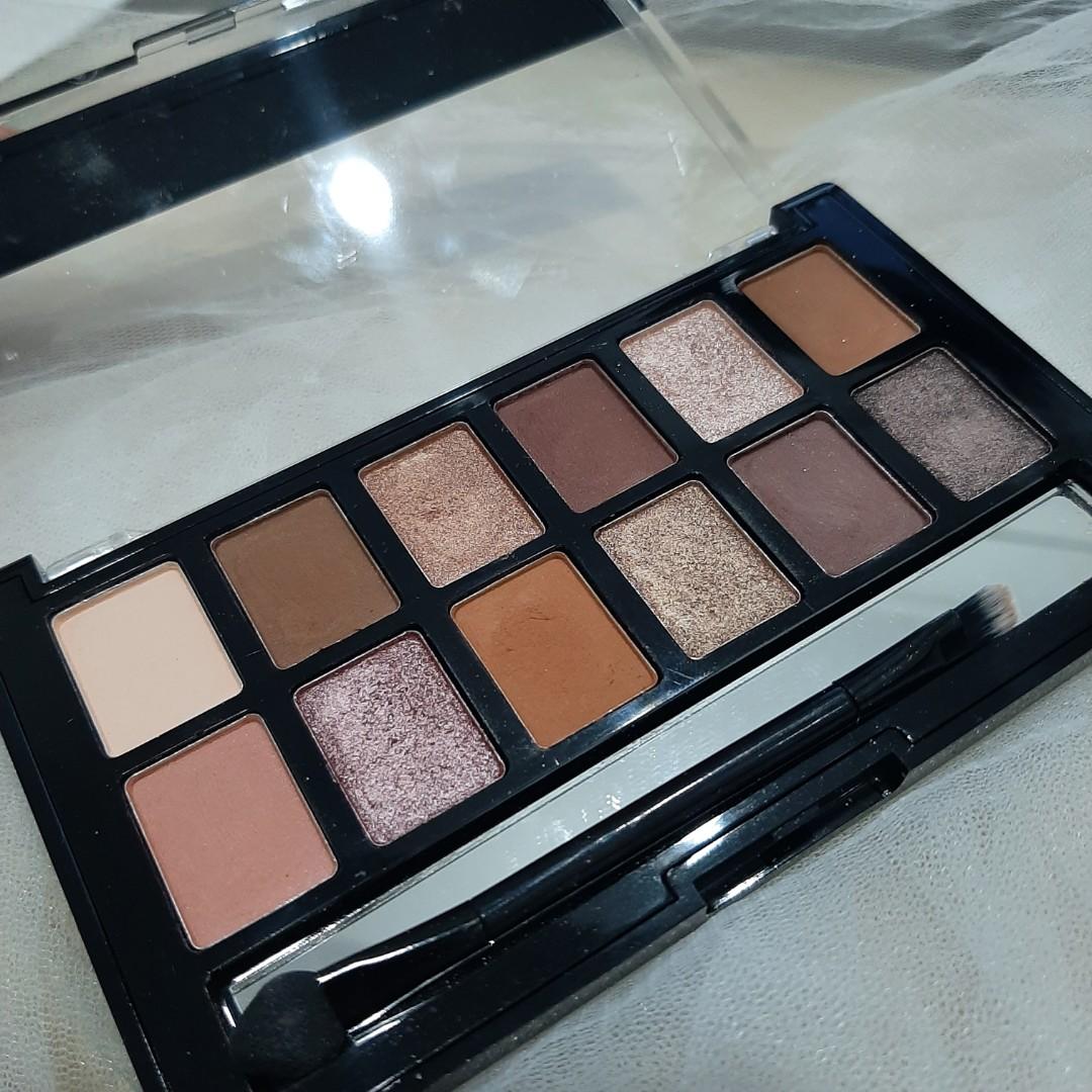 Brasov Nude Eyeshadow Kesehatan Kecantikan Rias Wajah Di Carousell