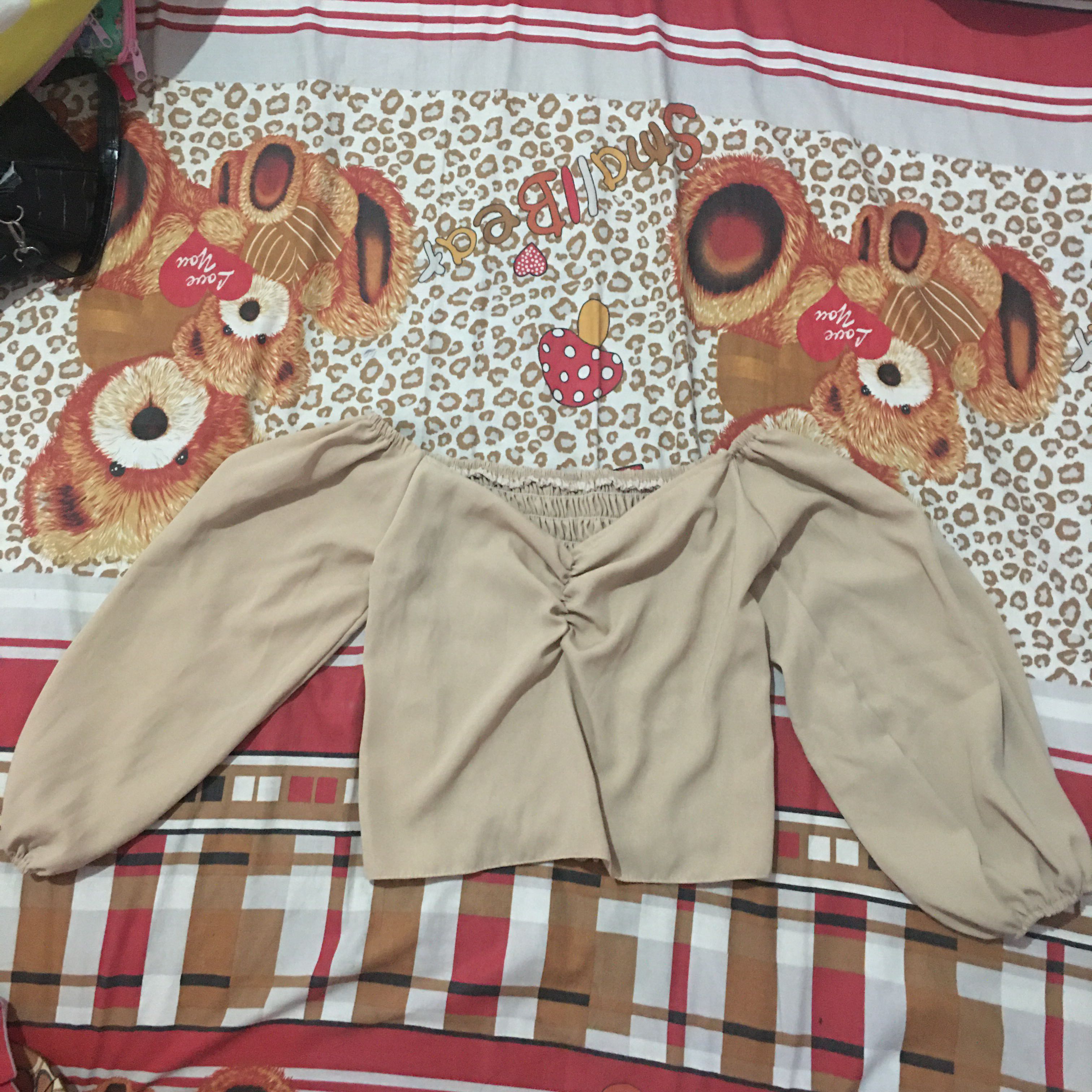 Sabrina Blouse Cream Nude Fesyen Wanita Pakaian Wanita Atasan Di