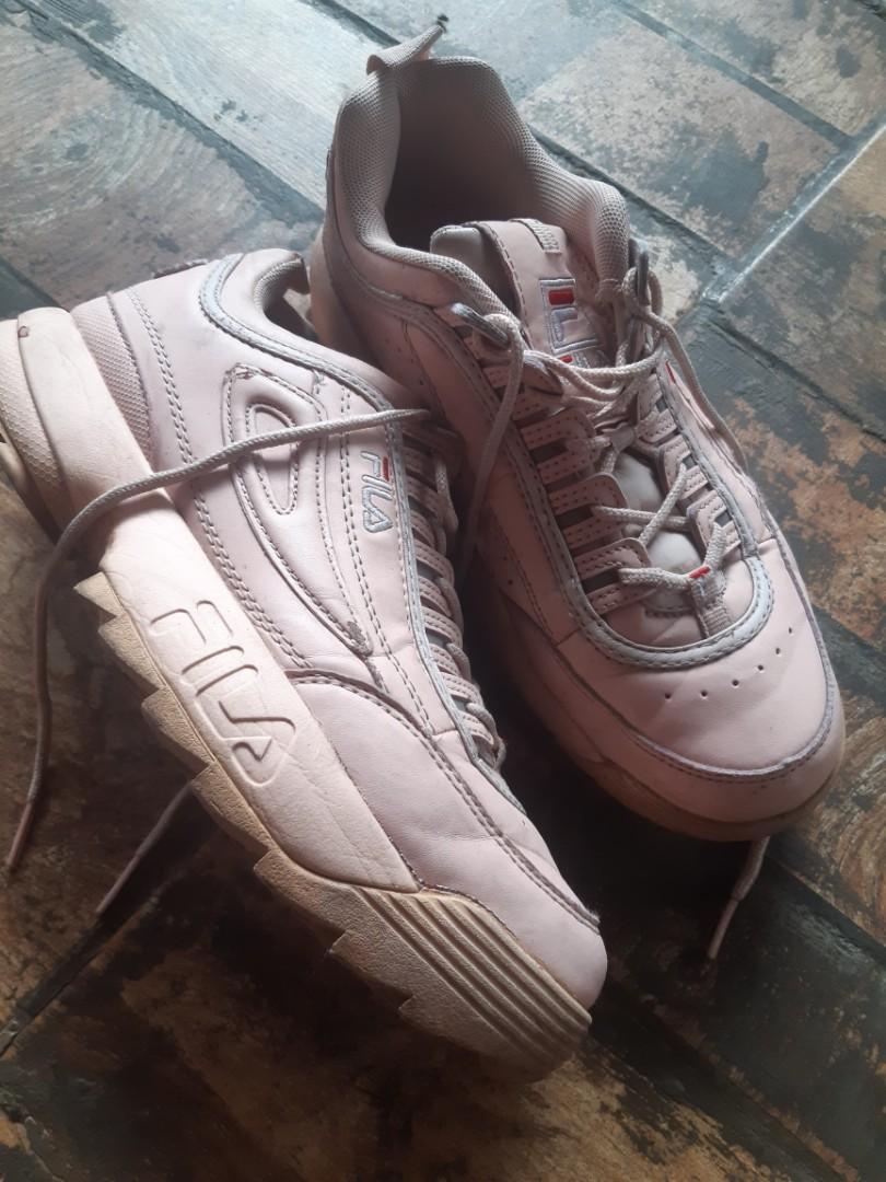 Fila Disruptor Nude Fesyen Wanita Sepatu Di Carousell