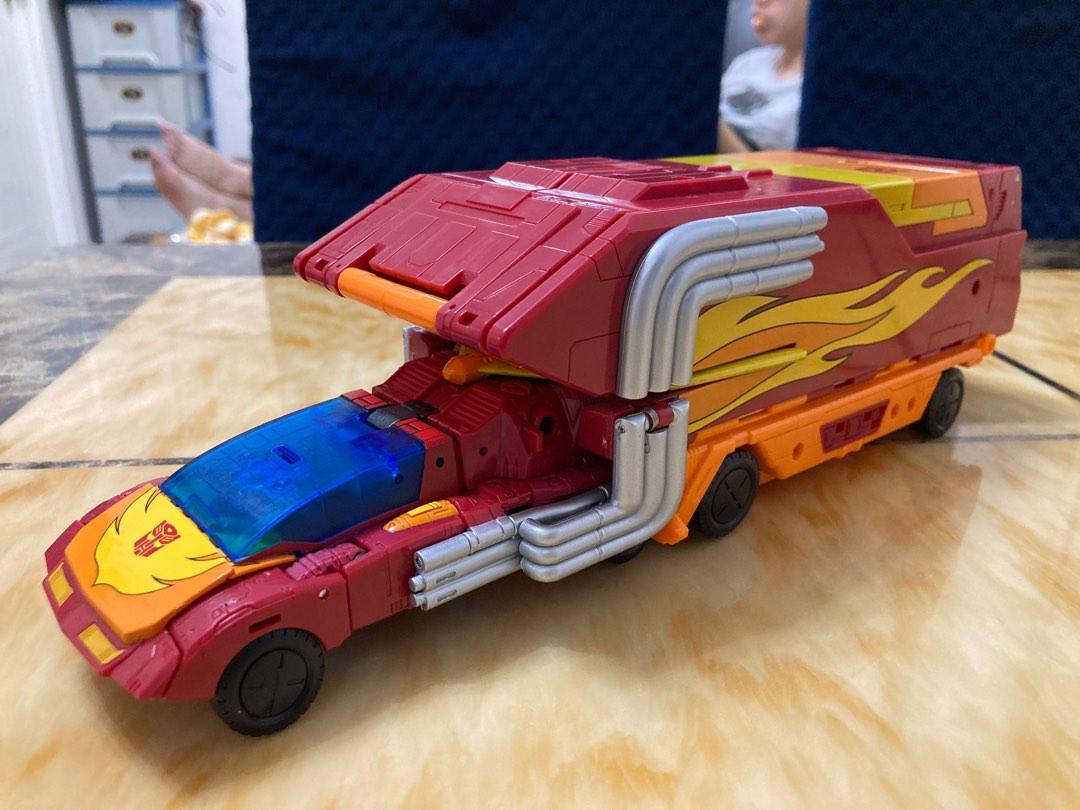 transformers 變形金剛 hot rod rodimus prime 洛迪文 兩隻 興趣及遊戲 玩具 遊戲類 Carousell