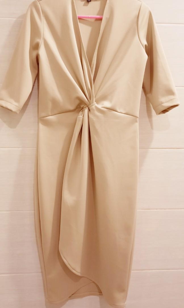 Twist Dress Nude Fesyen Wanita Pakaian Wanita Gaun Rok Di Carousell