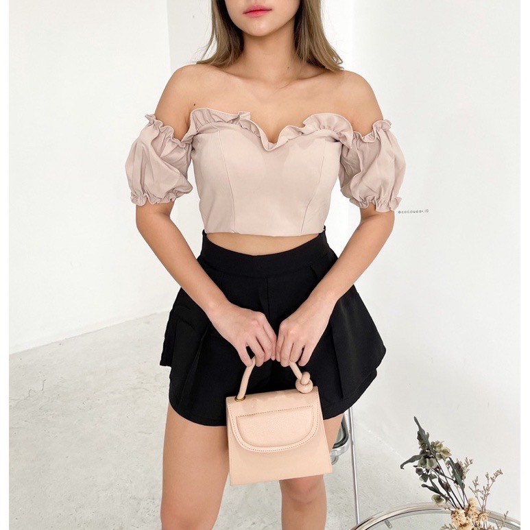 Sabrina Ruffle Top Nude Fesyen Wanita Pakaian Wanita Atasan Di
