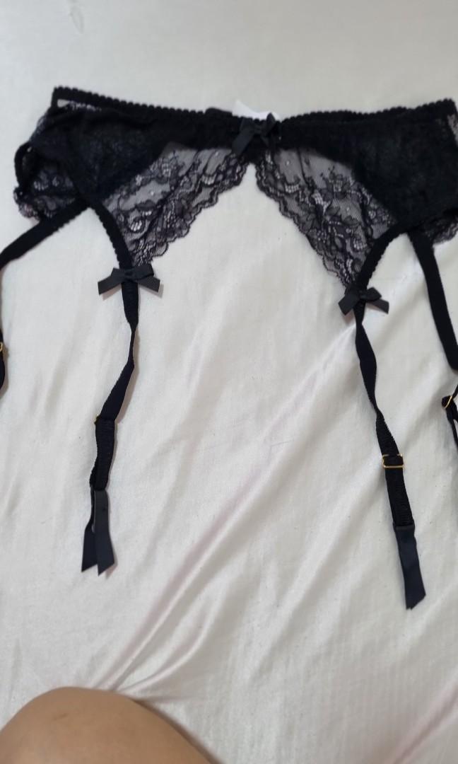 Black Lacy Lingerie Set E Bra Panty Garter Stocking Inc Women S Fashion New