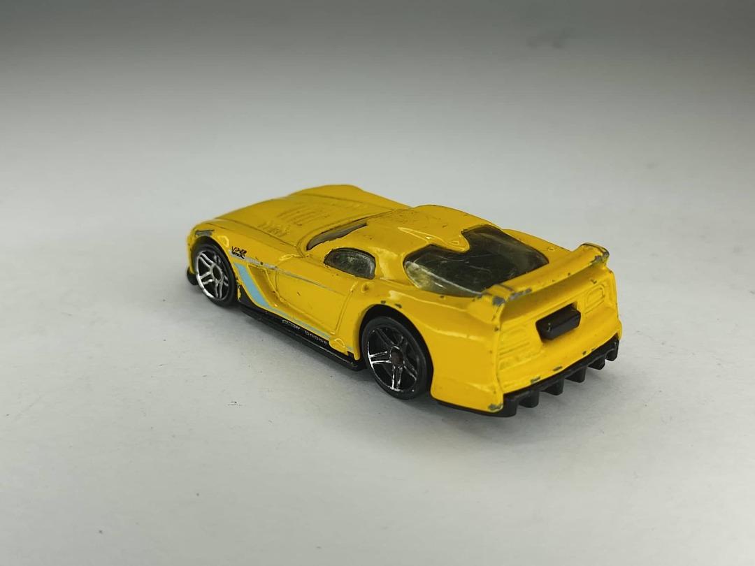 Preowned Loose 2011 Dodge Viper Gts R Hot Wheels Hobbies Toys Toys Games On Carousell