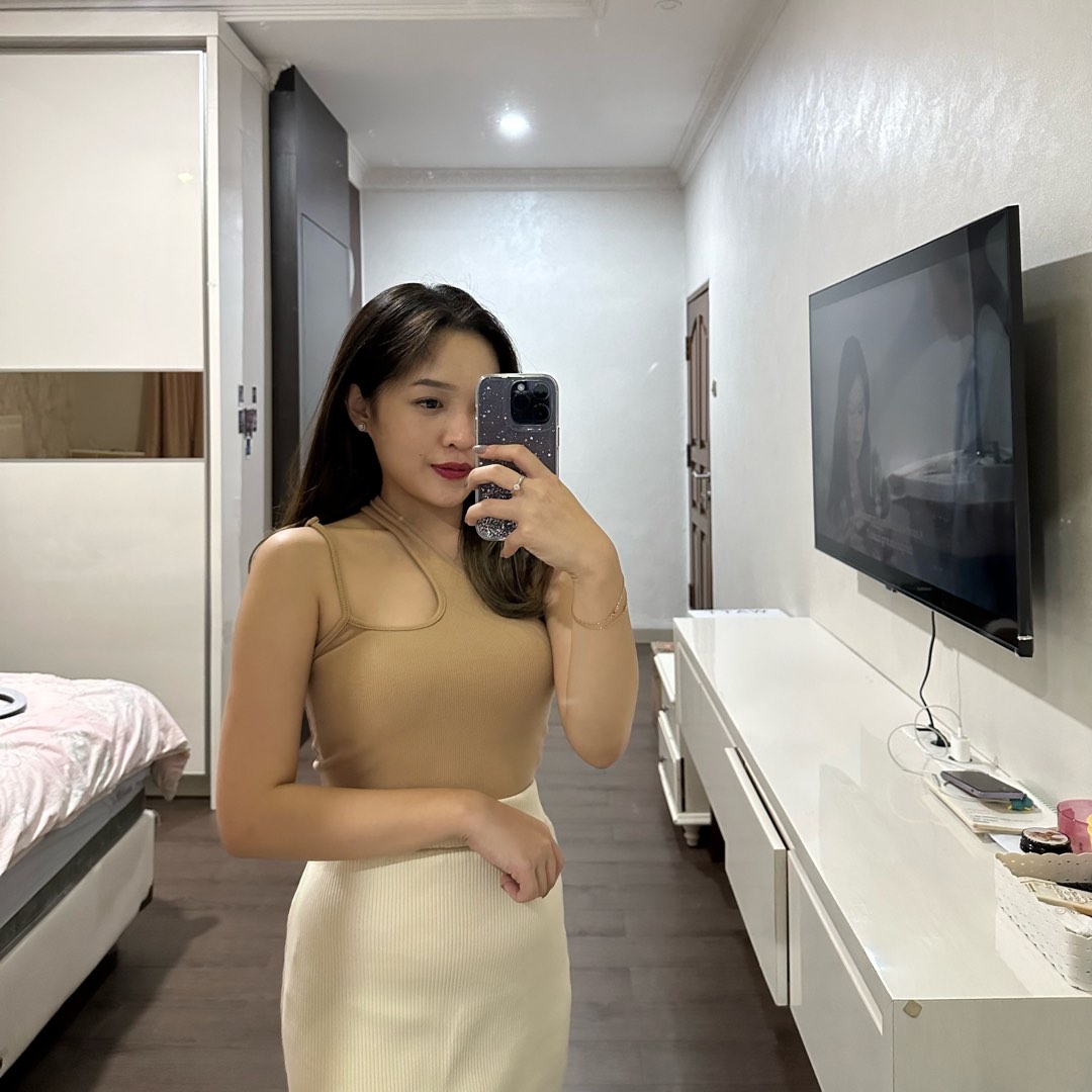Oudre Asymmetrical Nude Brown Top Fesyen Wanita Pakaian Wanita