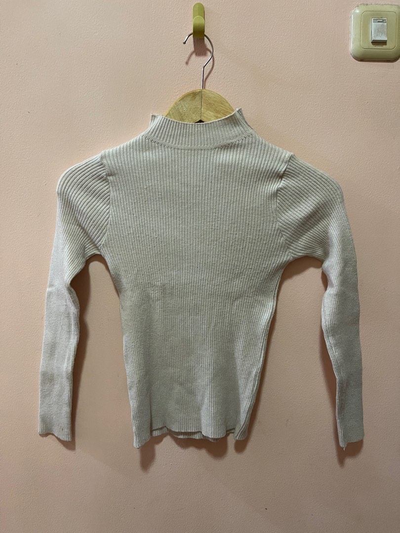 Turtleneck Knit Nude Fesyen Wanita Pakaian Wanita Atasan Di Carousell