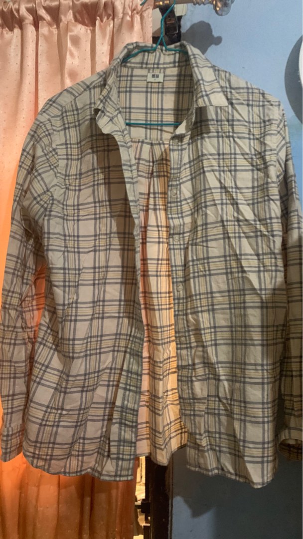 Uniqlo Flannel Nude Fesyen Wanita Pakaian Wanita Atasan Di Carousell