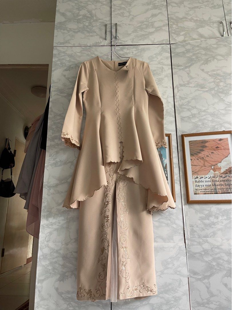 Hijabistahub Nude Beige Sareema Kebaya Peplum Kurung Set Brand New With