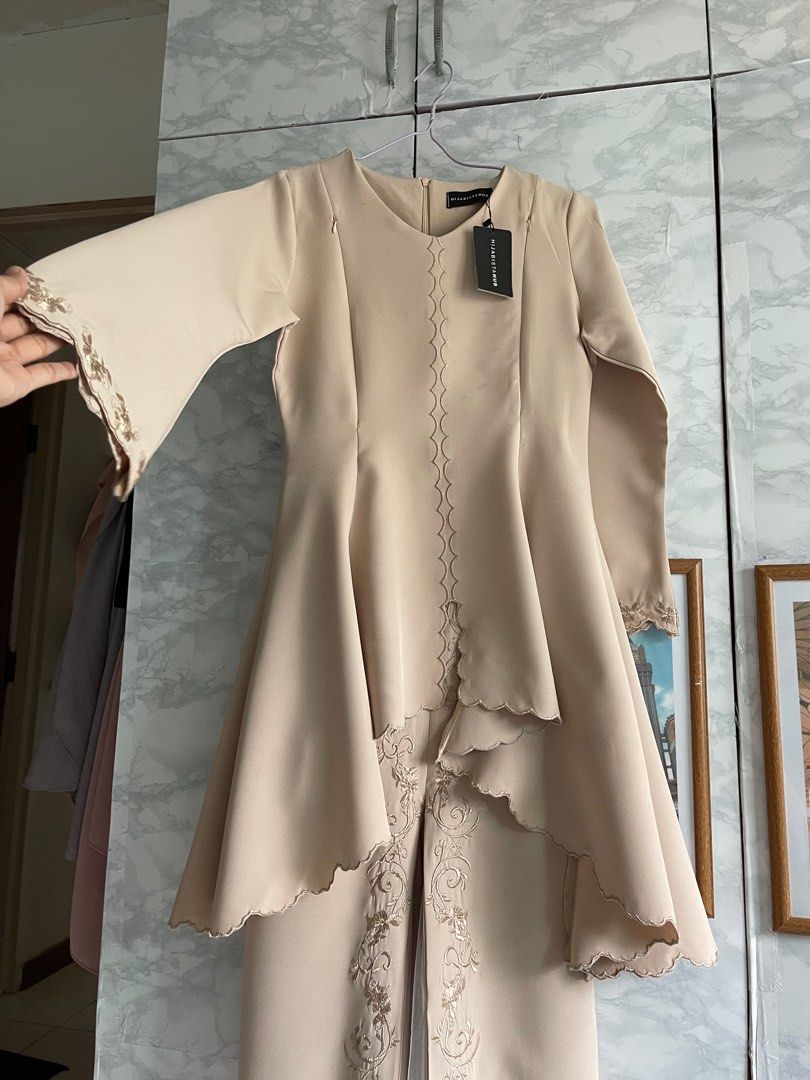 Hijabistahub Nude Beige Sareema Kebaya Peplum Kurung Set Brand New With