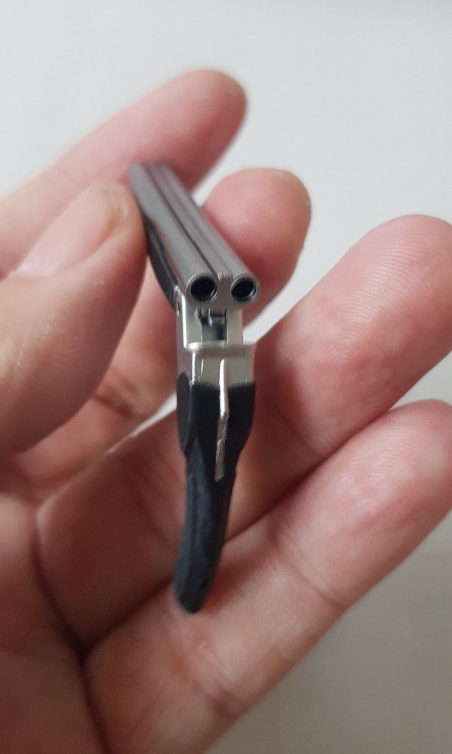 Hot Toys Scale Resident Evil Alice Shotgun Hobbies Toys Toys Games On Carousell