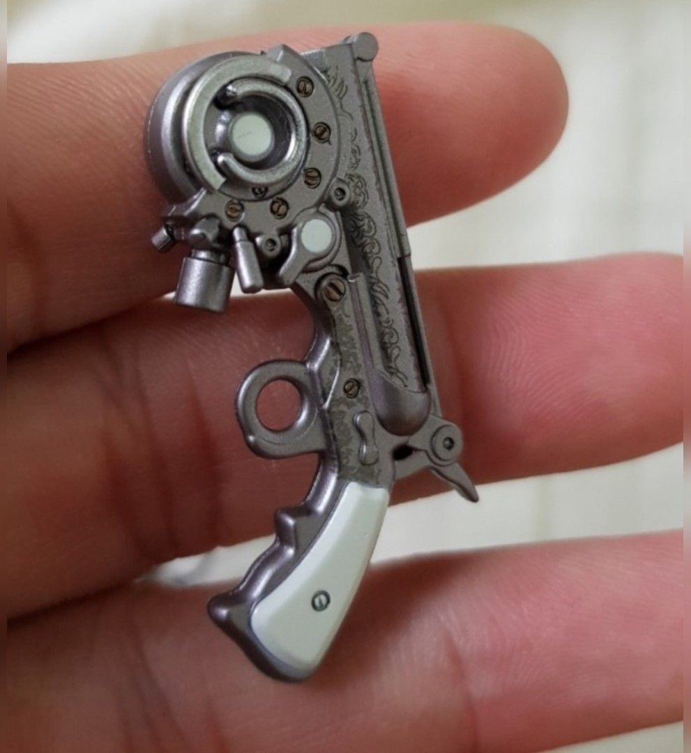 Hot Toys Scale Resident Evil Alice Wire Gun Hobbies Toys Toys Games On Carousell