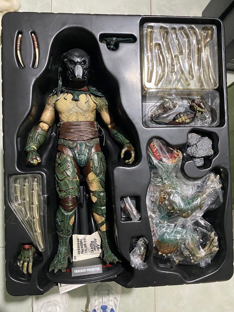 Hot Toys Tracker Predator Hobbies Toys Toys Games On Carousell