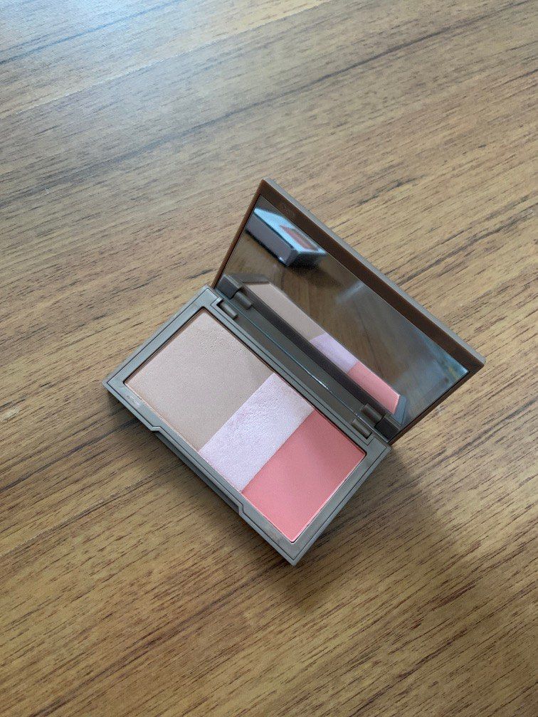 Naked Flushed Urban Decay Kesehatan Kecantikan Rias Wajah Di Carousell