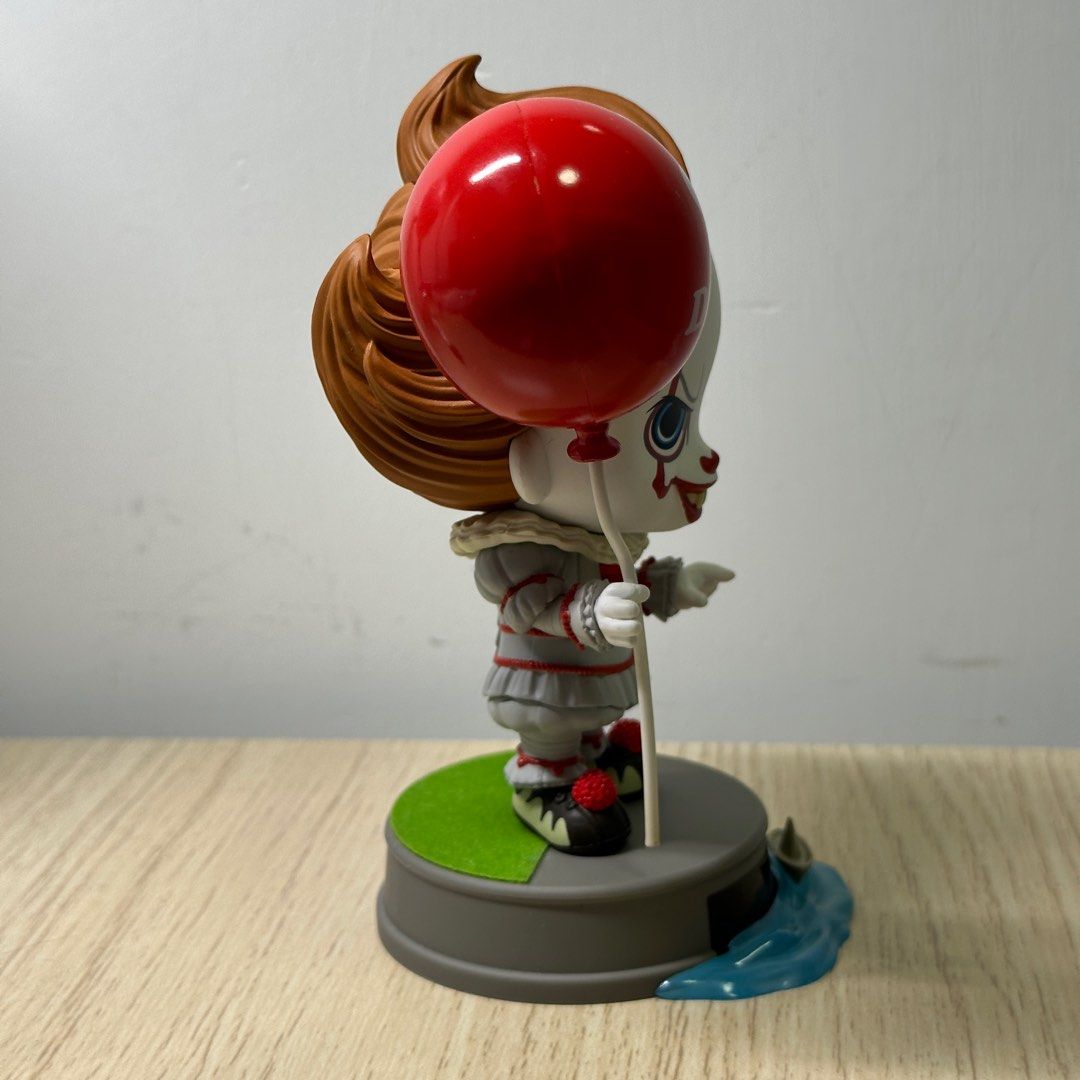 IT PENNYWISE Hot toys Cosbaby COSB 氣球版 興趣及遊戲 玩具 遊戲類 Carousell