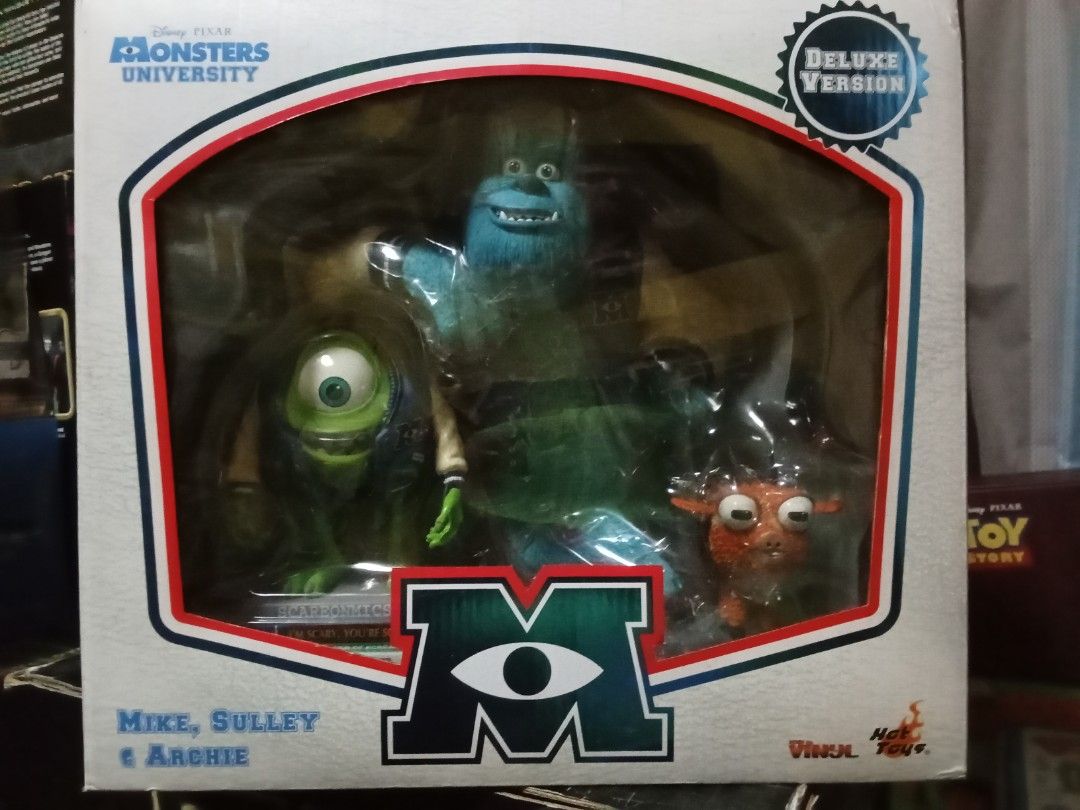 Hot Toys Monsters University Vinyl Collectible Set Mike Sulley Archie Hobbies Toys Toys