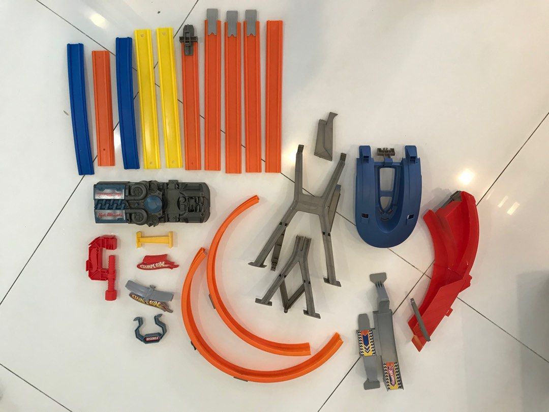 Hot Wheels Power Loop Hobbies Toys Toys Games On Carousell