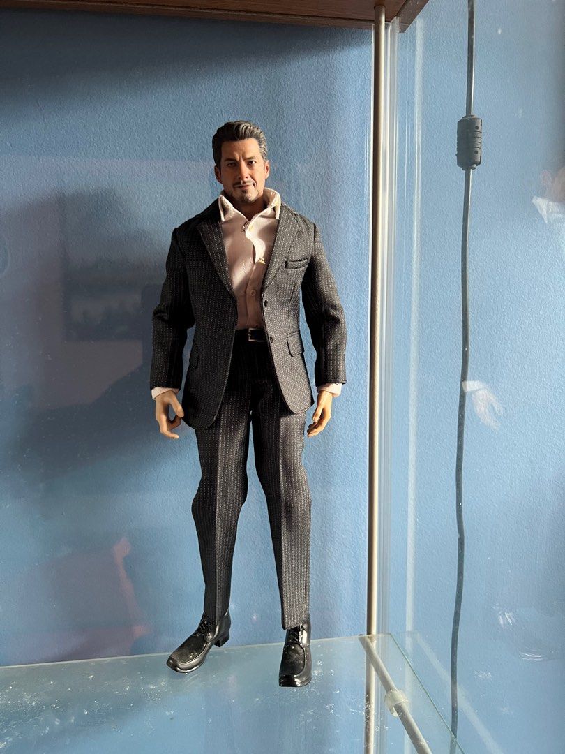 Hot Toys Tony Stark Customised Hobbies Toys Toys Games On Carousell