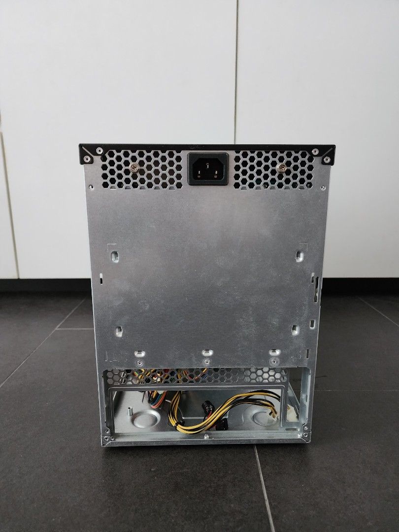 Chenbro Mini Itx Case With Hot Swap Removable Drive Bays Computers Tech Parts