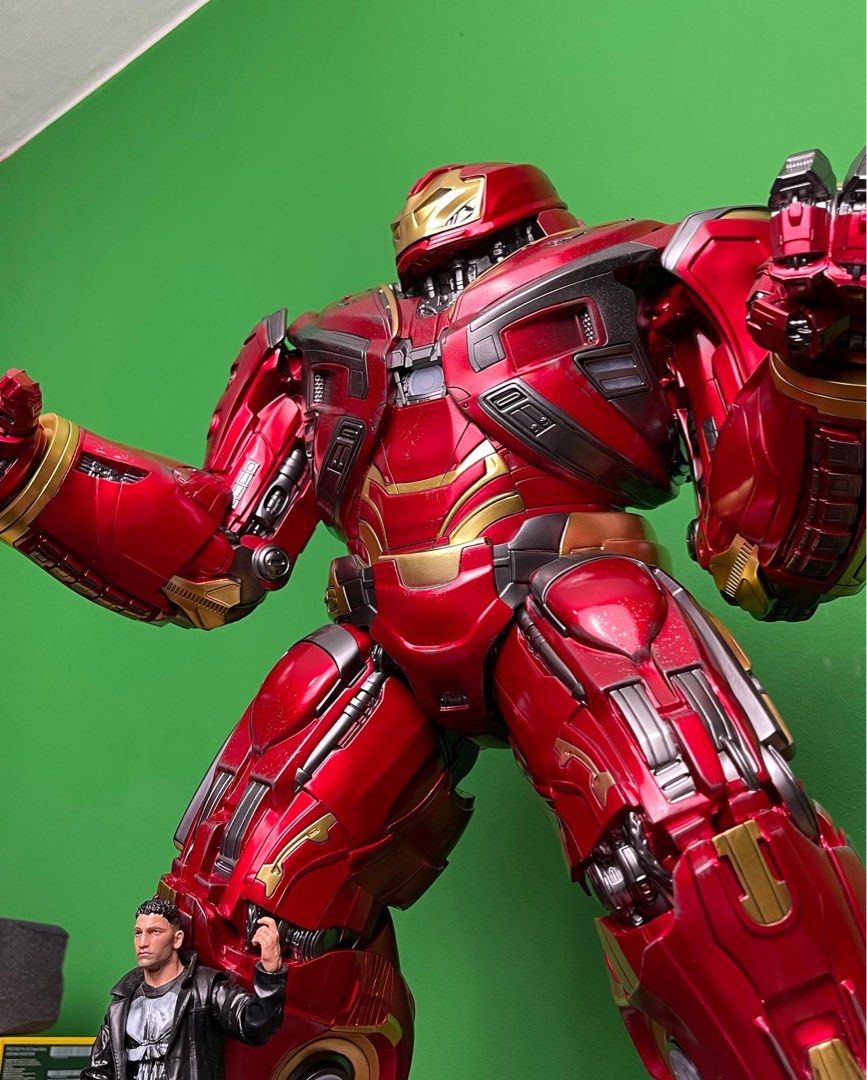 Hot Toys Hulkbuster And Iron Man Power Pose Th Scale Hobbies Toys Toys Games On Carousell