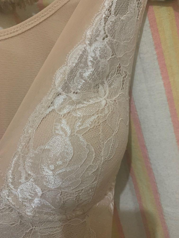 Korset Nustier Nude Fesyen Wanita Pakaian Wanita Atasan Di Carousell