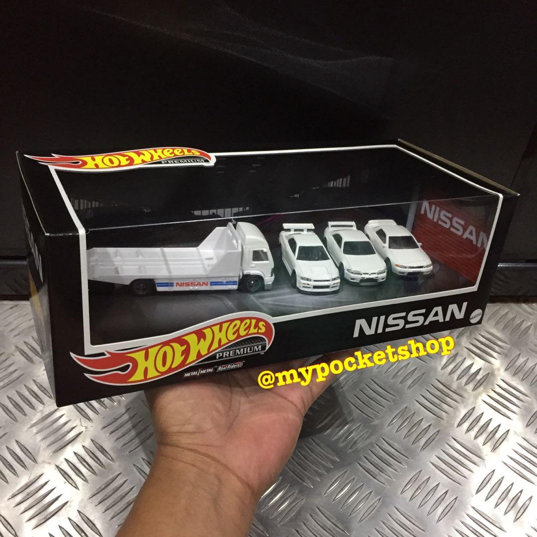 RESERVED Hot Wheels PREMIUM NISSAN COLLECTOR SET W Nissan Skyline GT R R34 R33 R32 And