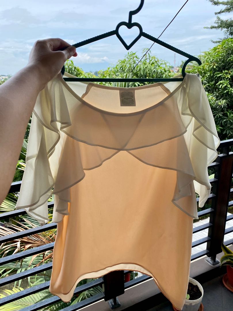 White Nude Shirt Fesyen Wanita Pakaian Wanita Atasan Di Carousell