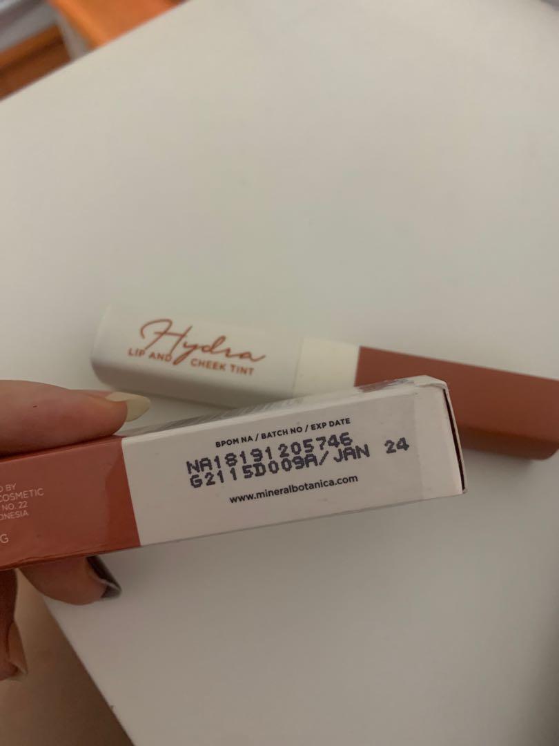 Mineral Botanica Hydra Lip And Cheek Tint Shade Nude Whisper Kesehatan Kecantikan Rias