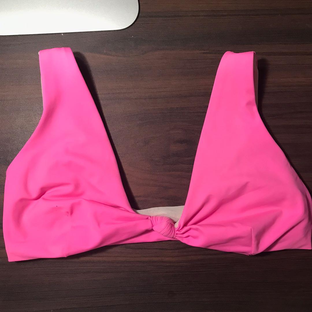 Bikini Top Women S Fashion Swimwear Bikinis Swimsuits On Carousell