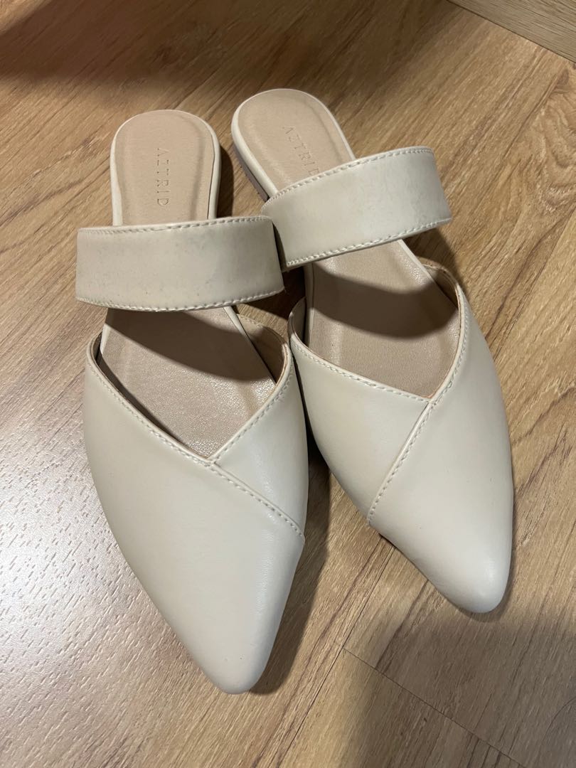 Aztrid Nude Flats Women S Fashion Footwear Flats Sandals On Carousell