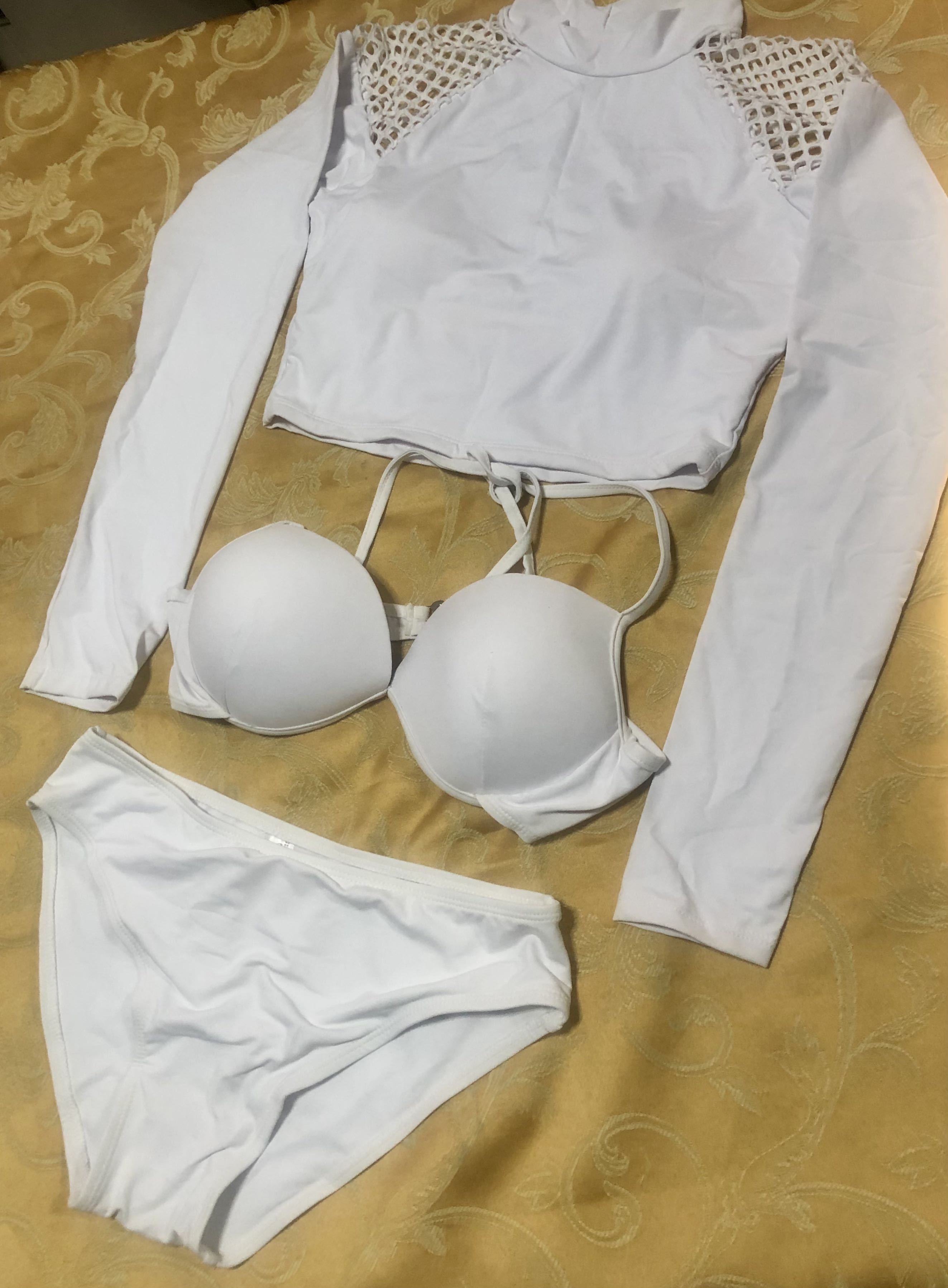Rare Pc Cropped Rashguard Bikini Set Women S Fashion Swimwear