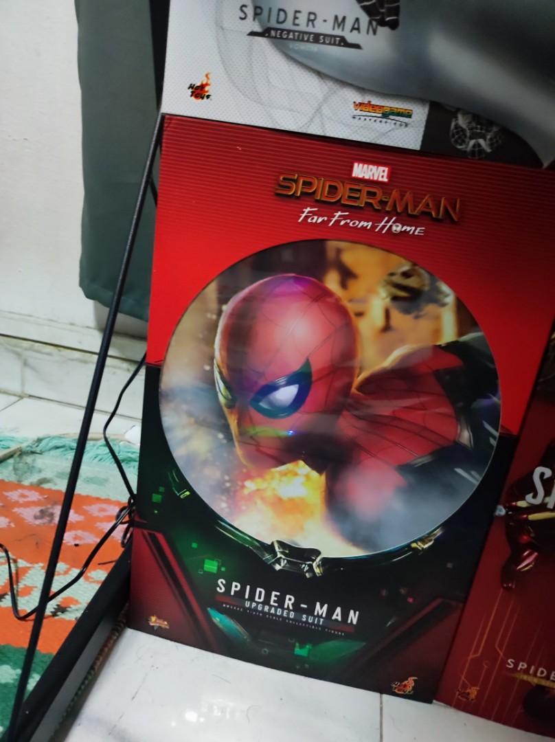 Hot Toys Spider Man Upgraded Suit Scale Hobbies Toys Toys Games On Carousell